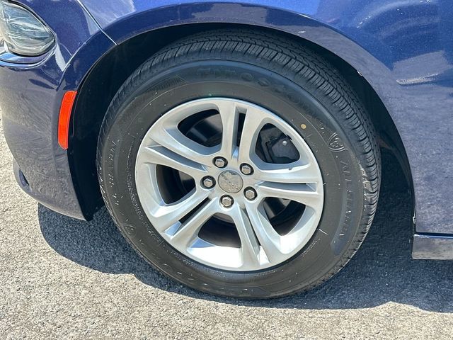 2015 Dodge Charger 4dr Sedan SE RWD - 23019447 - 11