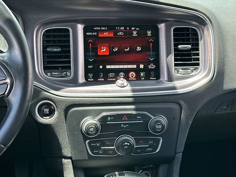 2015 Dodge Charger 4dr Sedan SE RWD - 23019447 - 15