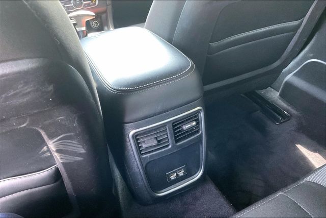 2015 Dodge Charger 4dr Sedan SE RWD - 23060232 - 31