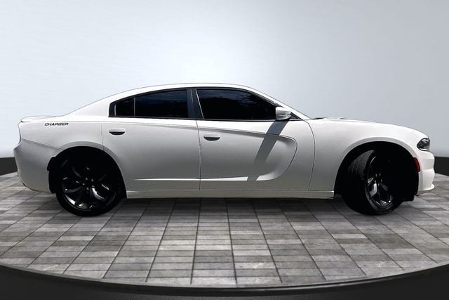 2015 Dodge Charger 4dr Sedan SE RWD - 23060232 - 7