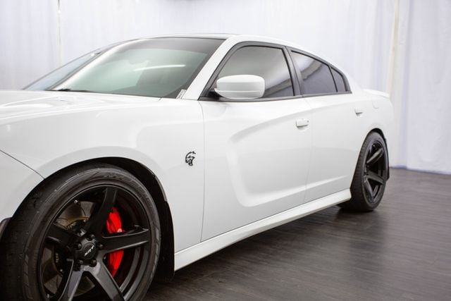 2015 Dodge Charger 4dr Sedan SRT Hellcat RWD - 22711994 - 34