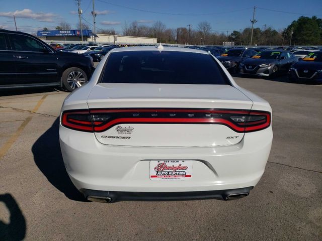 2015 Dodge Charger SXT photo 6