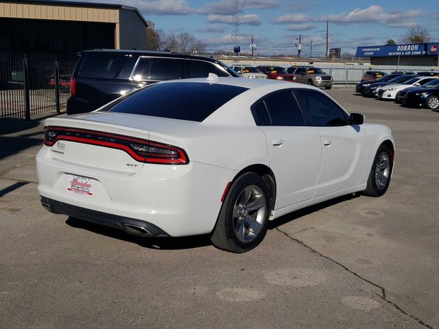 2015 Dodge Charger SXT photo 7