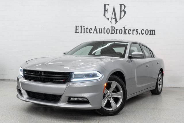 2015 Dodge Charger 4dr Sedan SXT RWD - 22964411 - 0