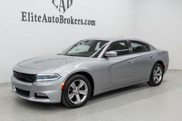 2015 Dodge Charger 4dr Sedan SXT RWD - 22964411 - 39