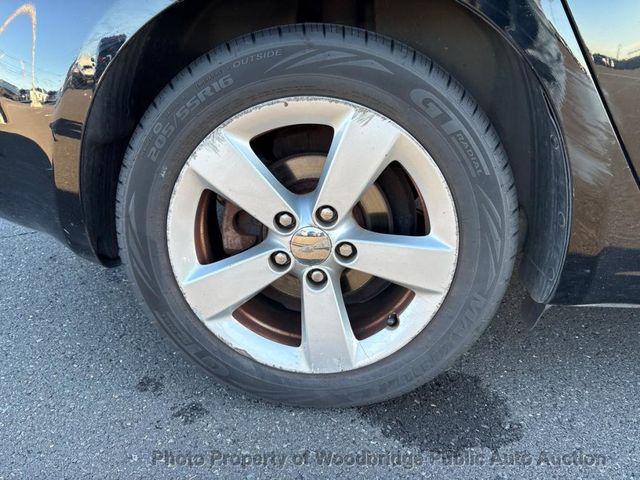 2015 Dodge Dart 4dr Sedan SXT - 23100570 - 11