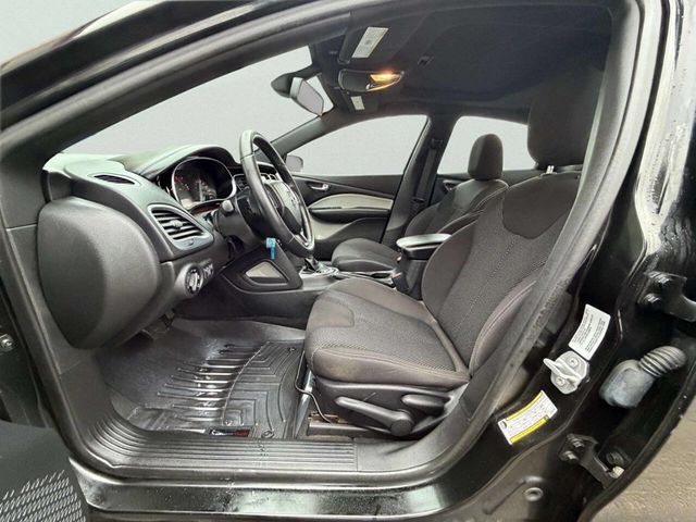 2015 Dodge Dart 4dr Sedan SXT - 22965024 - 11