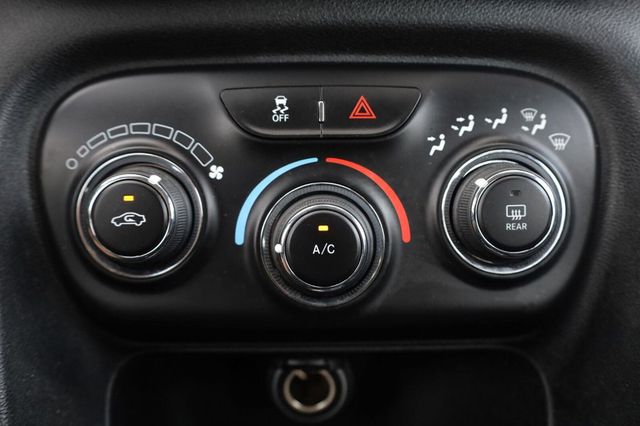 2015 Dodge Dart SE - 23067701 - 27