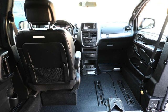 2015 Dodge Grand Caravan 4dr Wagon R/T - 22981755 - 17