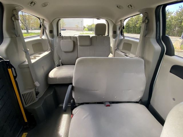 2015 Dodge Grand Caravan For Adults Medical Transport Mobility ADA Handicapped - 23033710 - 25