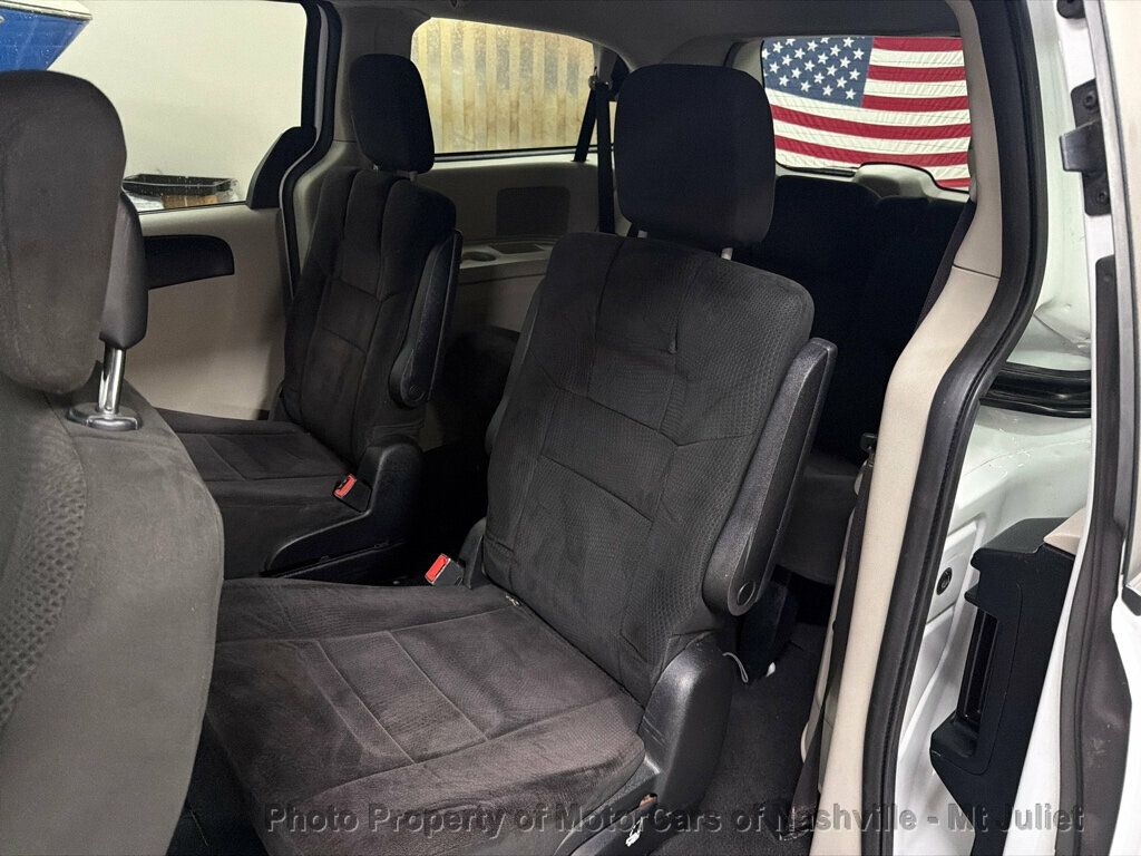 2015 Dodge Grand Caravan SE photo 3