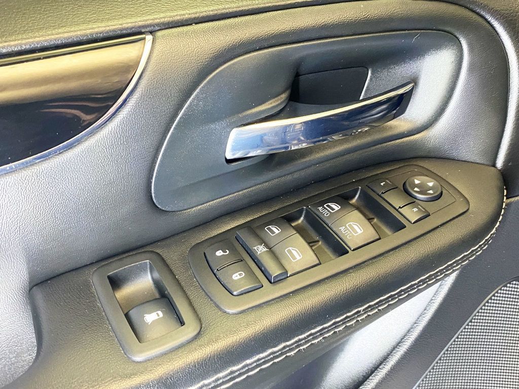 2015 Dodge Grand Caravan SXT - 22902993 - 18