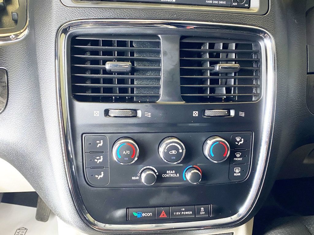 2015 Dodge Grand Caravan SXT - 22912060 - 31