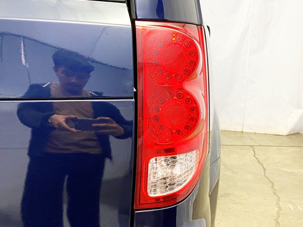 2015 Dodge Grand Caravan SXT photo 2