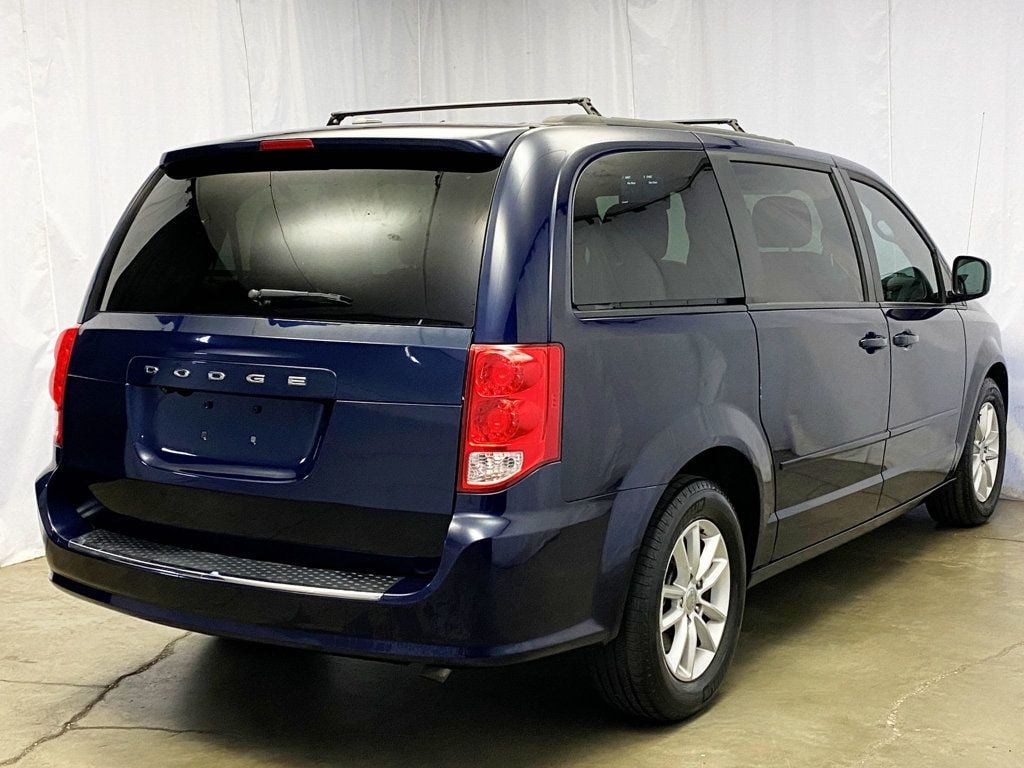 2015 Dodge Grand Caravan SXT photo 3