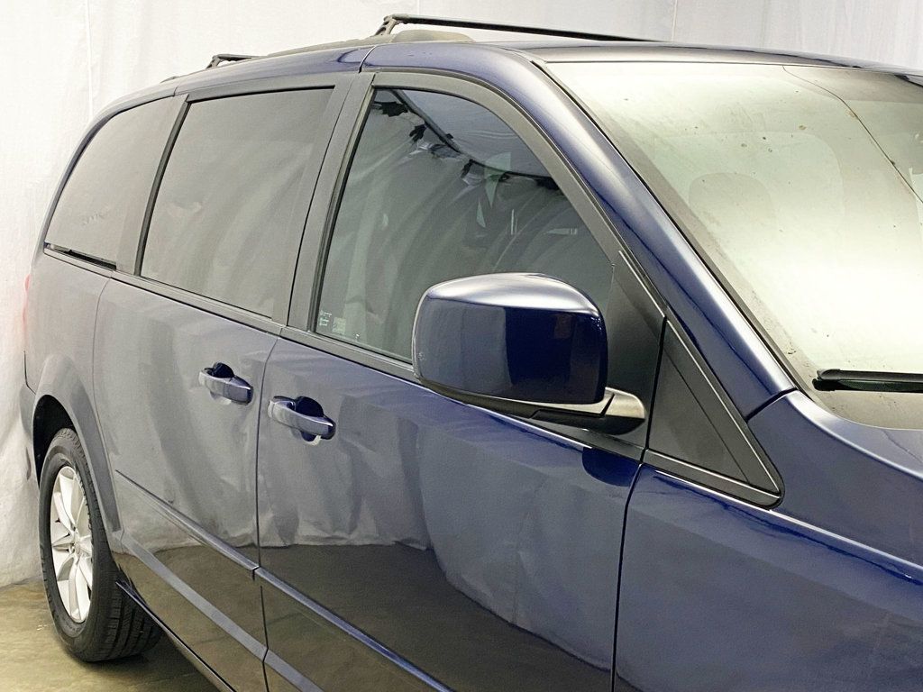 2015 Dodge Grand Caravan SXT photo 4