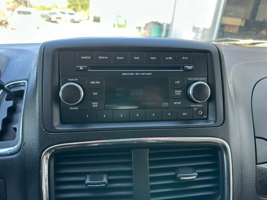 2015 Dodge Grand Caravan SXT - 23017183 - 14