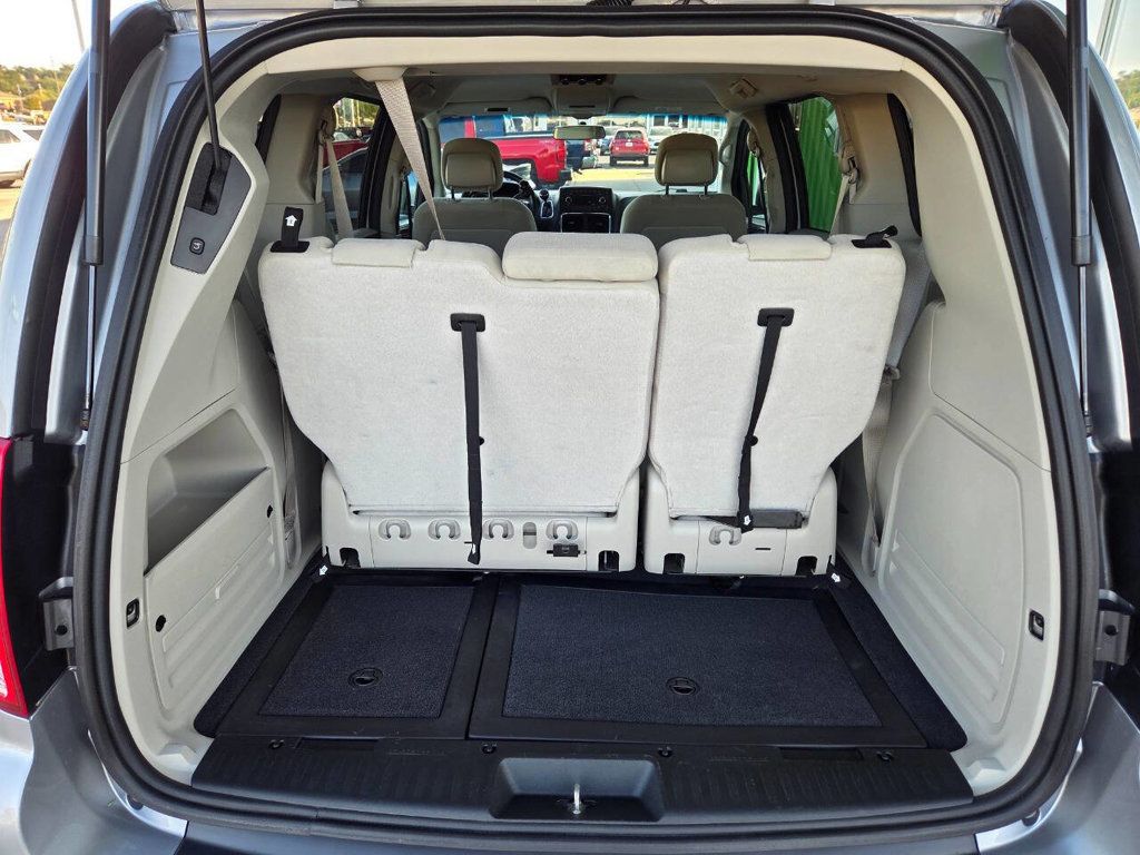 2015 Dodge Grand Caravan SXT photo 13
