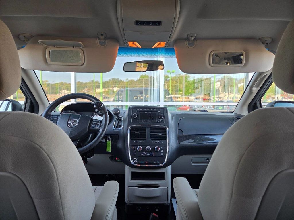 2015 Dodge Grand Caravan SXT photo 25