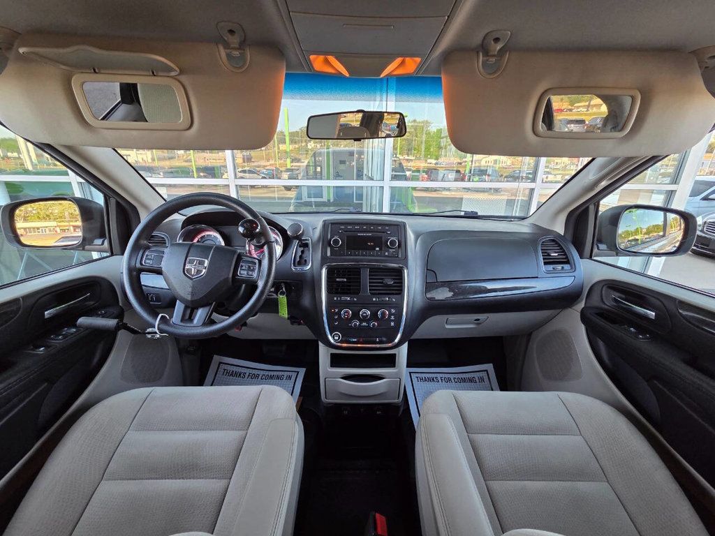 2015 Dodge Grand Caravan SXT photo 26