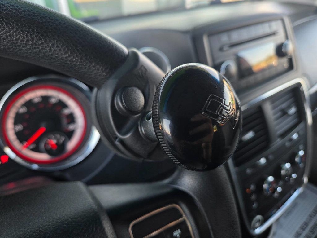 2015 Dodge Grand Caravan SXT photo 31