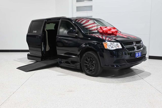 2015 Dodge Grand Caravan SXT Mobility Handicap Van - 23091630 - 1