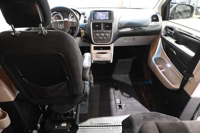 2015 Dodge Grand Caravan SXT Mobility Handicap Van - 23091630 - 20