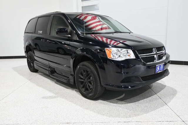2015 Dodge Grand Caravan SXT Mobility Handicap Van - 23091630 - 2