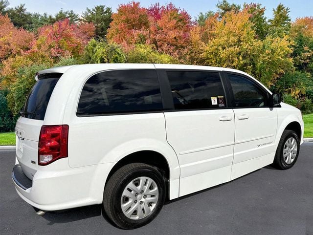 2015 Dodge Grand Caravan Eldorado Wheelchair Van For Adults Medical Transport Mobility ADA Handicapped - 22763953 - 9