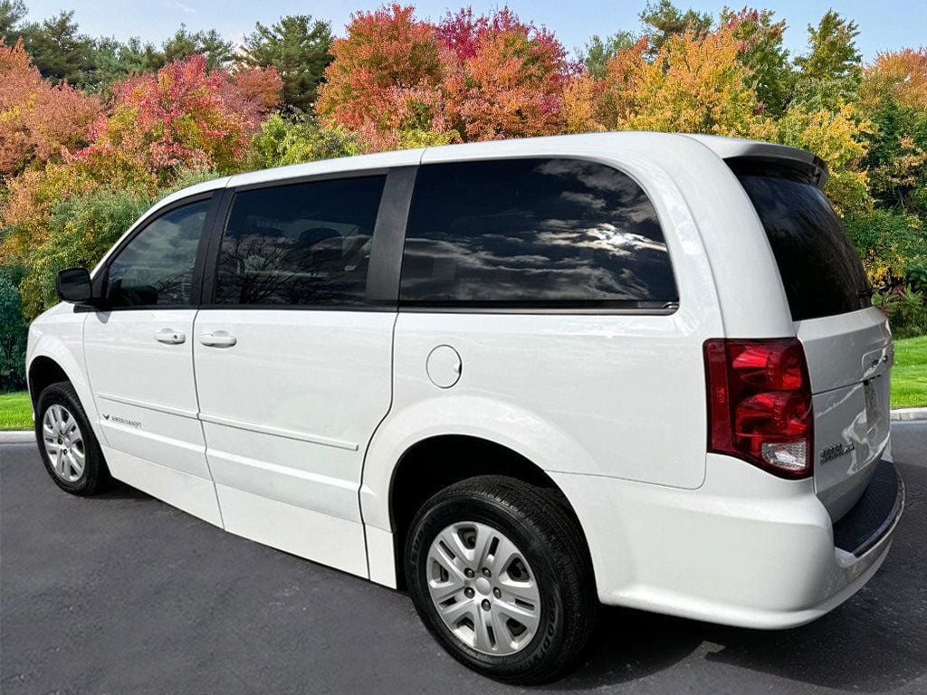 2015 Dodge Grand Caravan Eldorado Wheelchair Van For Adults Medical Transport Mobility ADA Handicapped - 22763953 - 4