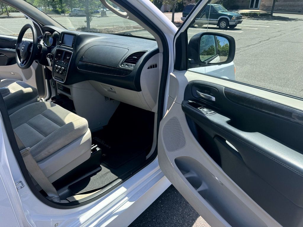 2015 Dodge Grand Caravan SE AmeriVan by Eldorado For Personal Wheelchair-Accessible Transportation - 23033710 - 19