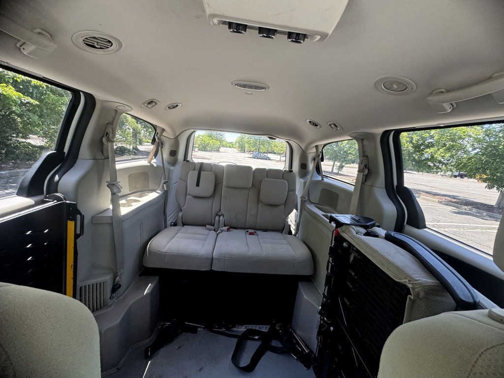 2015 Dodge Grand Caravan SE AmeriVan by Eldorado For Personal Wheelchair-Accessible Transportation - 23033710 - 27