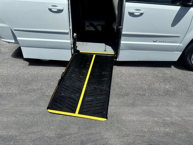 2015 Dodge Grand Caravan SE AmeriVan by Eldorado For Personal Wheelchair-Accessible Transportation - 23033710 - 4
