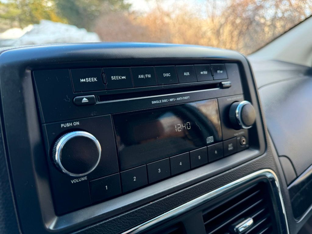 2015 Dodge Grand Caravan SE Eldorado Wheelchair Van For Adults Medical Transport Mobility ADA Handicapped - 22763953 - 33