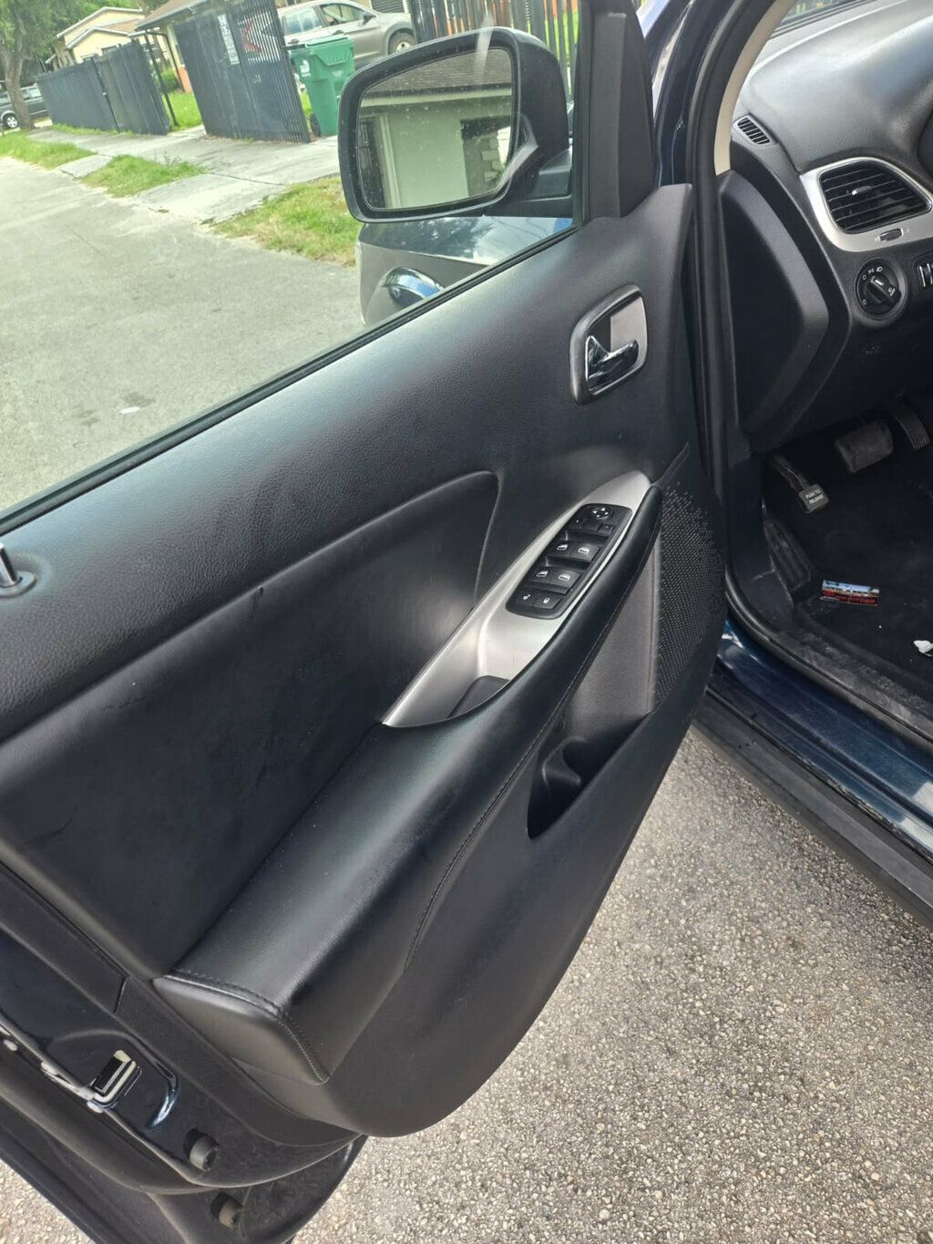 2015 Dodge Journey FWD 4dr SXT - 23084217 - 9