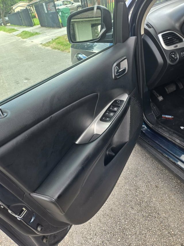 2015 Dodge Journey FWD 4dr SXT - 23084217 - 9