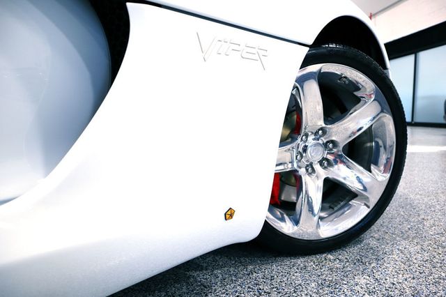 2015 Dodge SRT VIPER GT RARE VIPER WHITE...3,465 Miles...Collectable! - 22860808 - 14