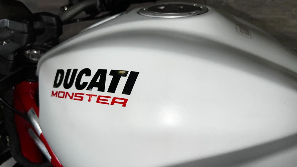 2015 Ducati Monster 821 SUPER CLEAN! - 22407853 - 13