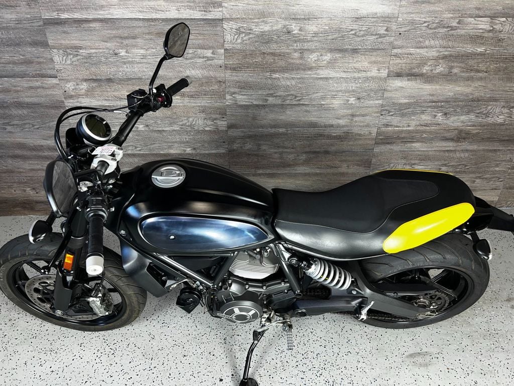 2015 Ducati Scrambler Icon LOW MILES! - 21750032 - 14