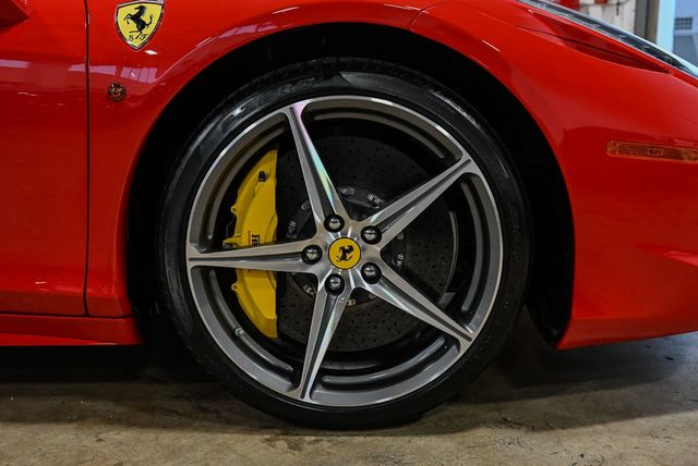 2015 Ferrari 458 Italia 2dr Convertible - 22947886 - 14