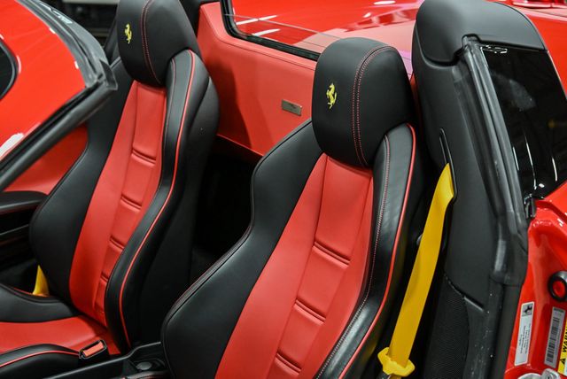 2015 Ferrari 458 Italia 2dr Convertible - 22947886 - 26