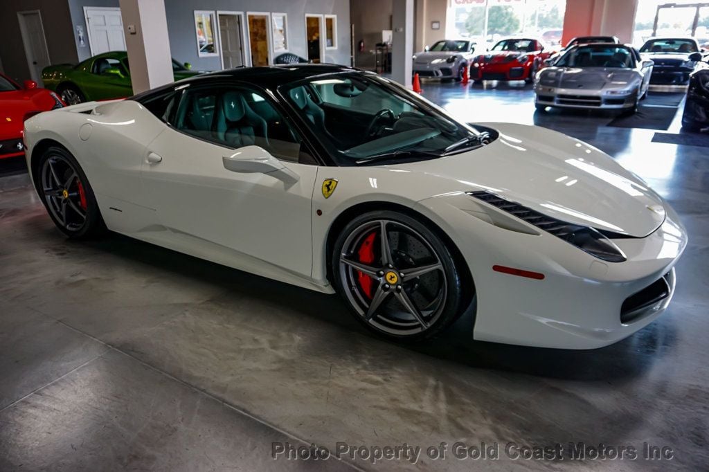 2015 Ferrari 458 Italia *Carbon Fibre Racing Package* *Two-Tone Exterior* *$298k+ MSRP*  - 22527409 - 1