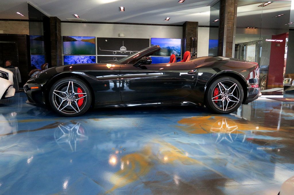 2015 Ferrari California T 2dr Convertible - 22673075 - 10