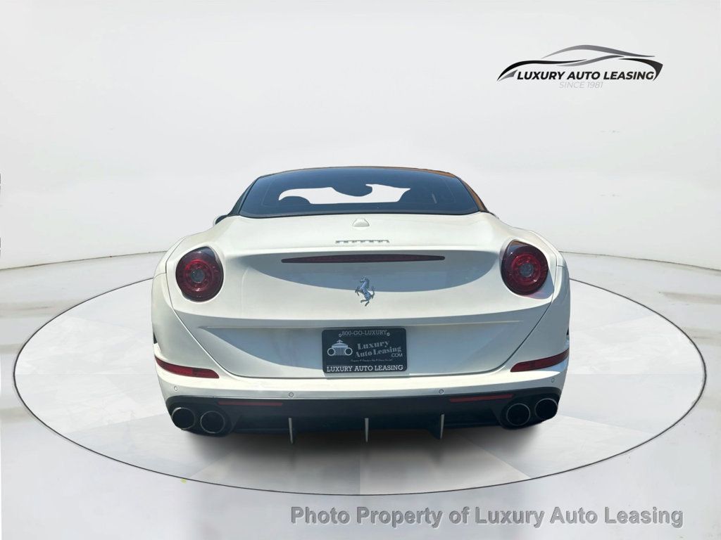 2015 Ferrari California T photo 4