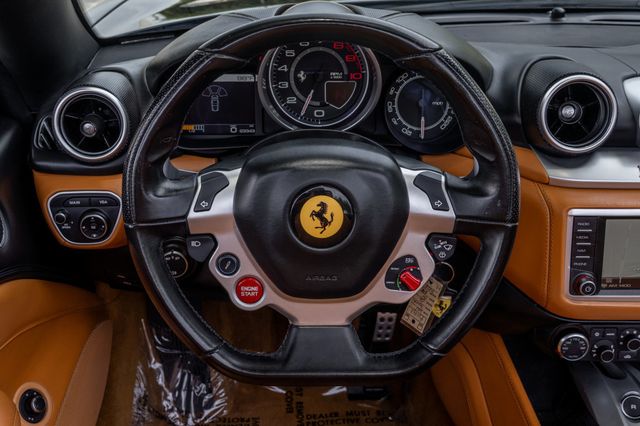 2015 Ferrari California T 2dr Convertible - 23025093 - 16