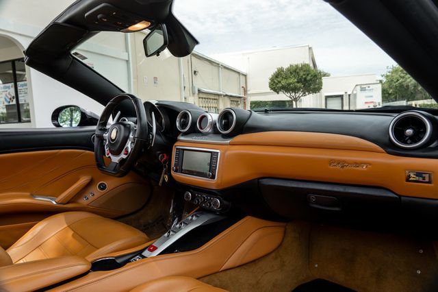 2015 Ferrari California T 2dr Convertible - 23025093 - 19
