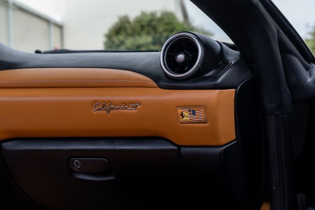 2015 Ferrari California T 2dr Convertible - 23025093 - 22