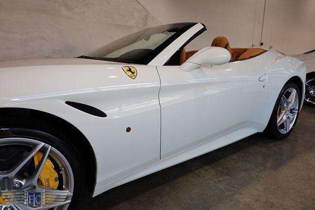 2015 Ferrari California T 2dr Convertible - 22995447 - 10