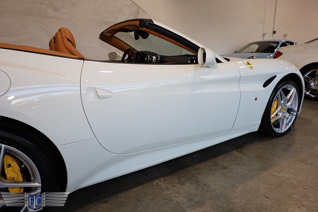 2015 Ferrari California T 2dr Convertible - 22995447 - 11