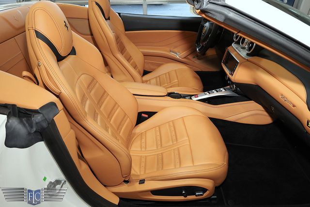 2015 Ferrari California T 2dr Convertible - 22995447 - 16